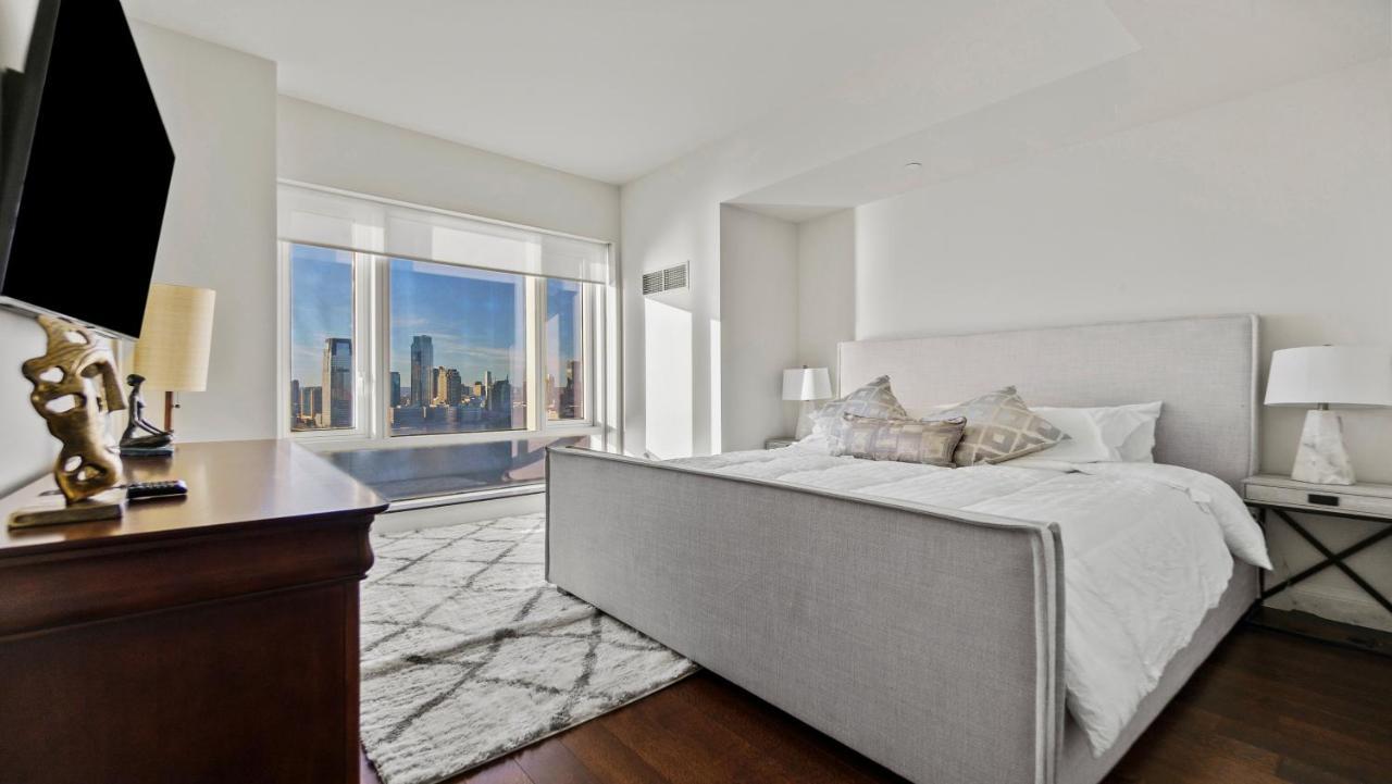 Luxurious 4 Bedroom Penthouse In Nyc *