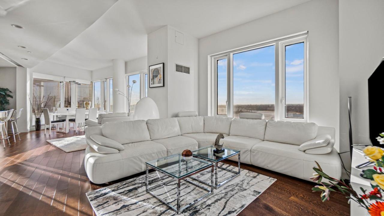 Luxurious 4 Bedroom Penthouse In Nyc *