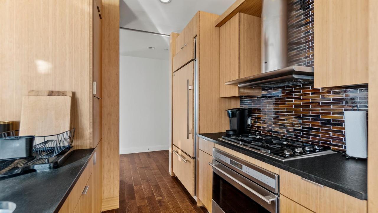Luxurious 4 Bedroom Penthouse In Nyc *