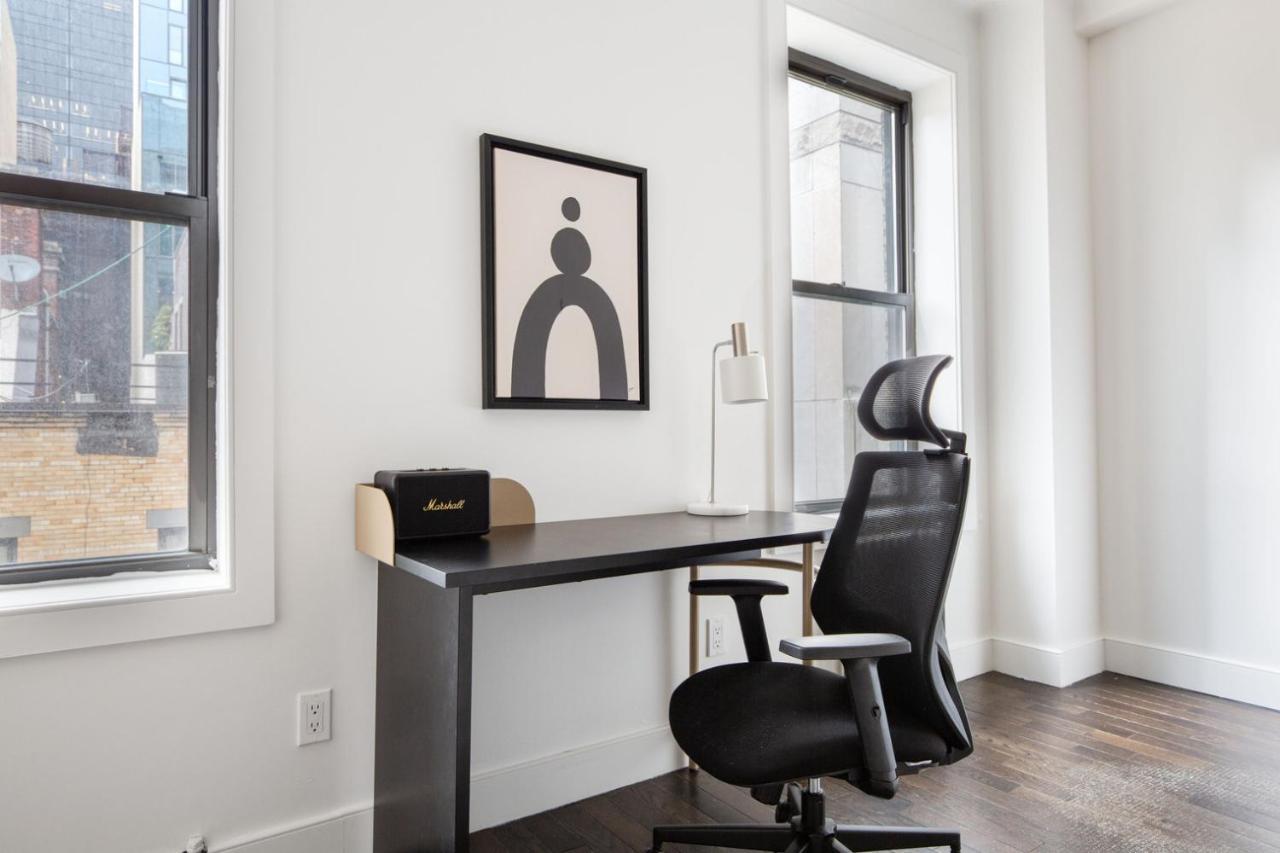 Apartment Midtown 2br W Doorman Wd Nr Park Nyc-1144 *