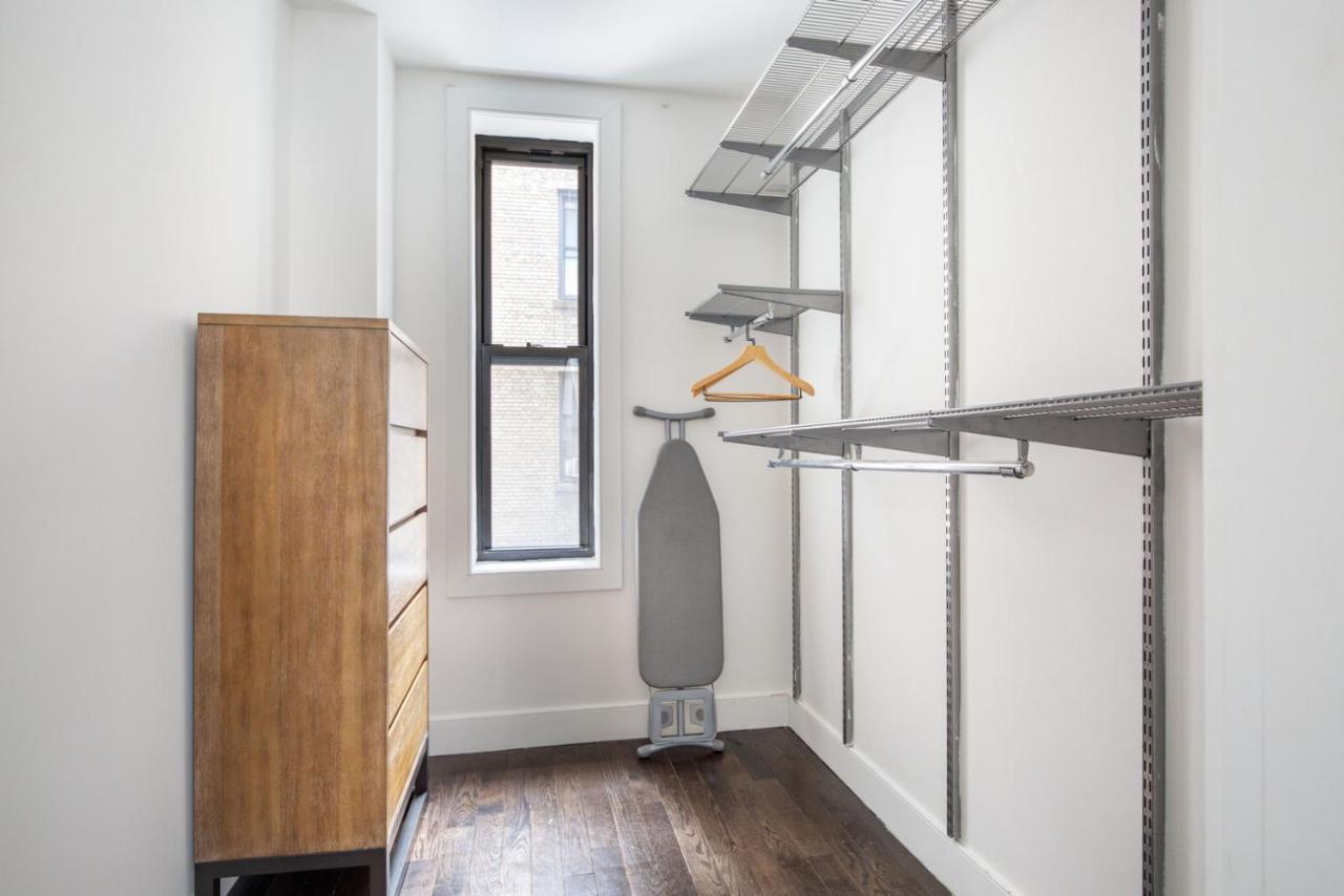 Apartment Midtown 2br W Doorman Wd Nr Park Nyc-1144 *