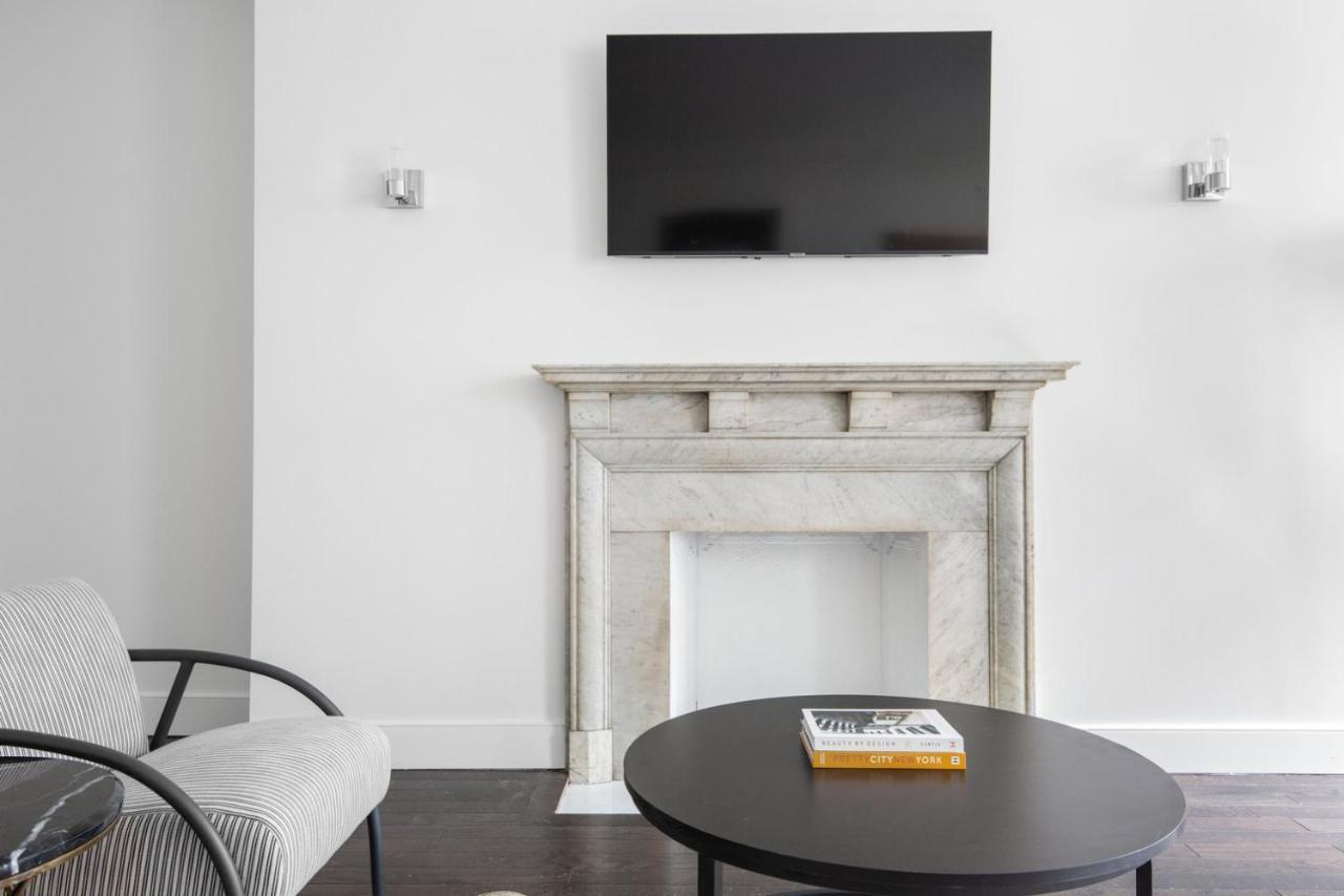Midtown 2br W Doorman Wd Nr Park Nyc-1144 Apartment