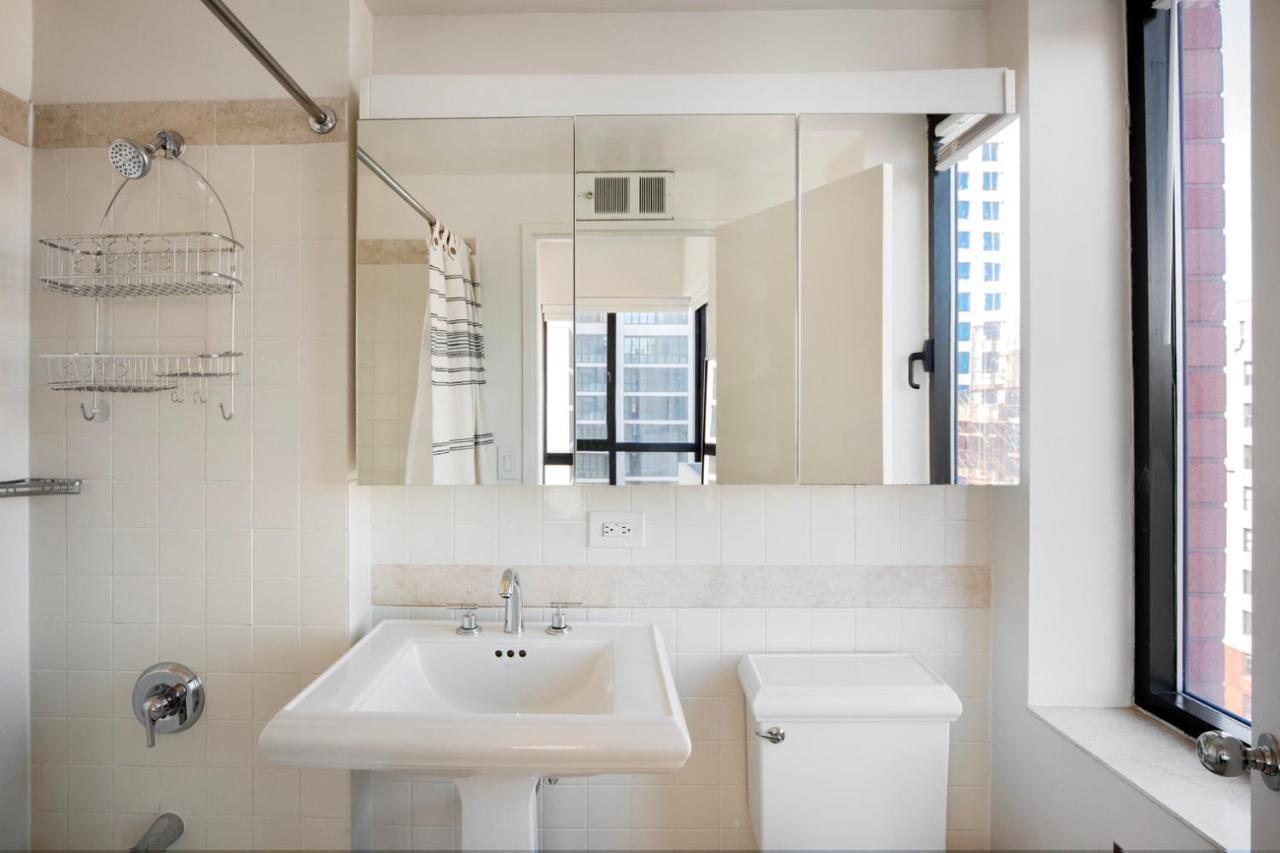 Upper West Side 2br W Gym Nr Park Nyc-1147 Apartment