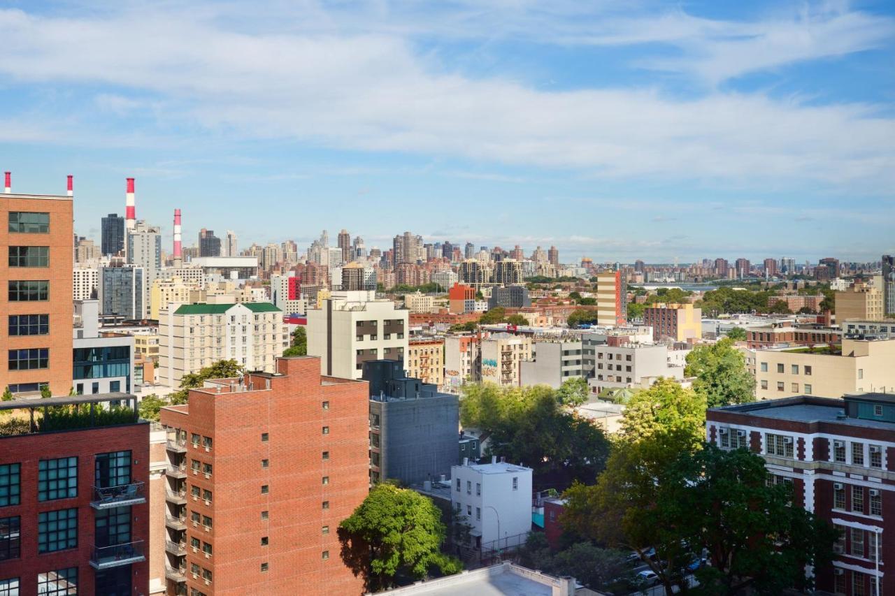 Courtyard By Marriott Long Island City/new York Manhattan View Hotel 3*