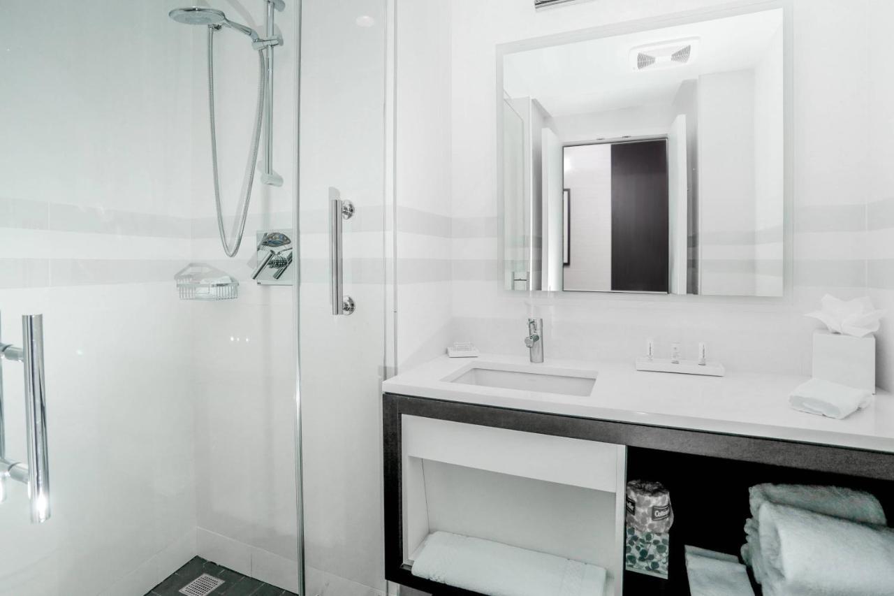 Courtyard By Marriott Long Island City/new York Manhattan View 3*