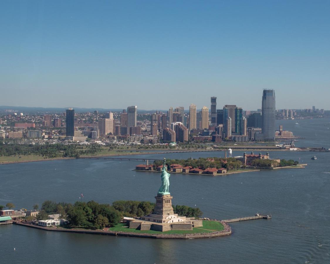 Hospedagem domiciliar Private Bedroom Near The Free Ferry Boat! Nova York