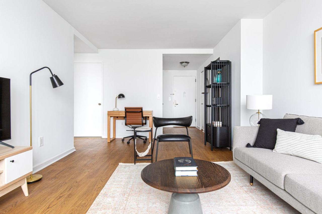 Apartment Uws 1br W Doorman Elevator Gym Nr Columbus Cir Nyc-584 New York