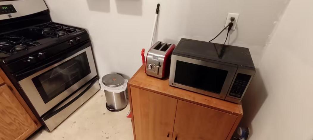 Fawlty Towers In Williamsburg Apartment New York