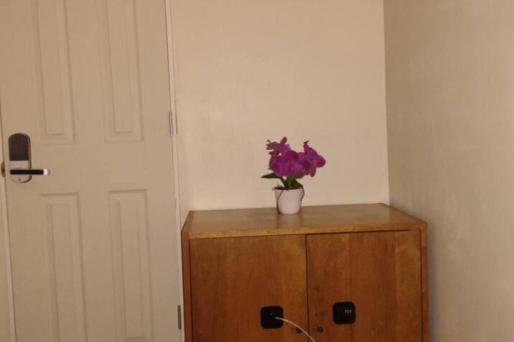 Fawlty Towers In Williamsburg *