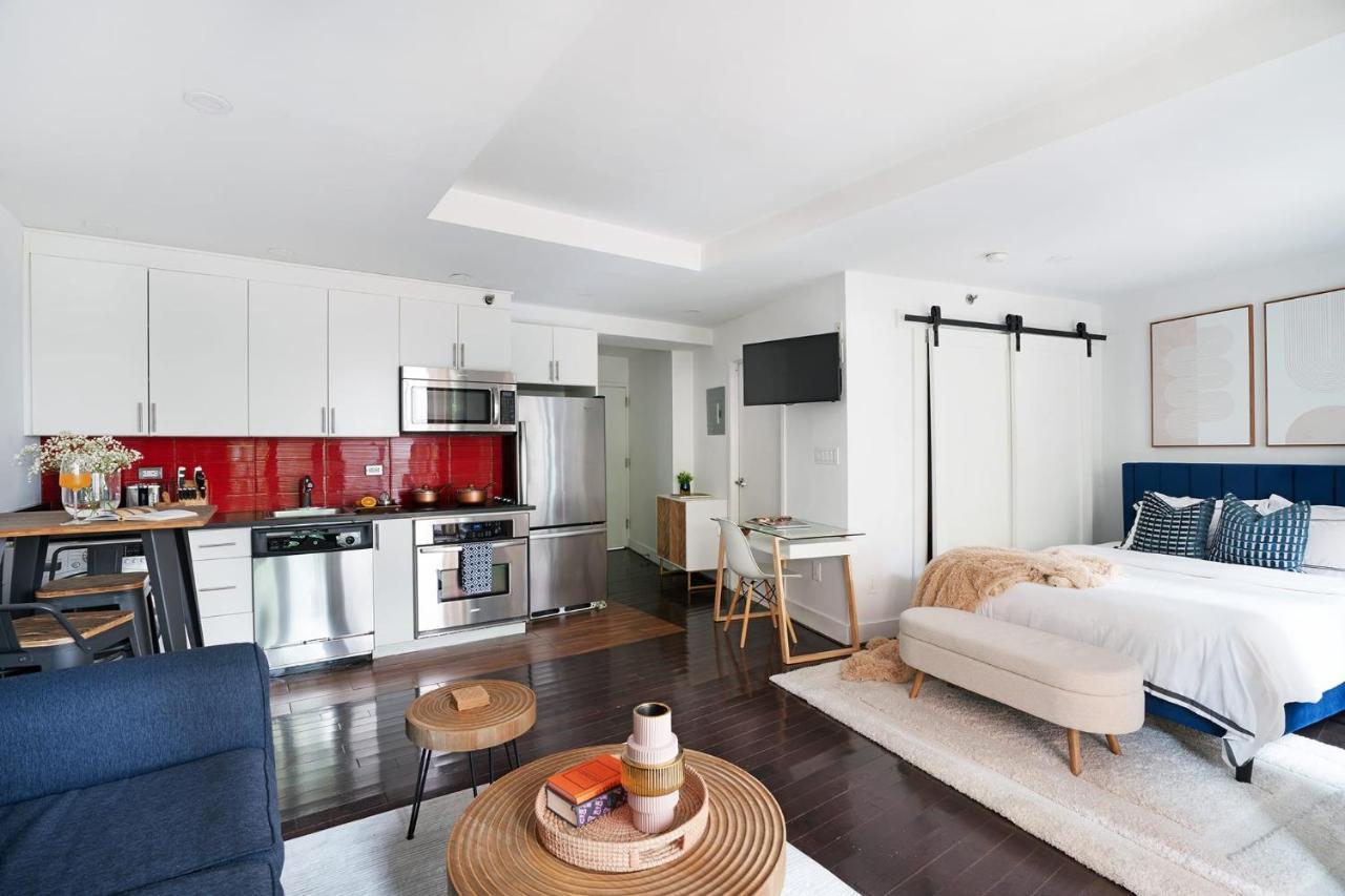 Apartment 809-2b New Bldg Jr Columbus Circle Balcony Wd New York
