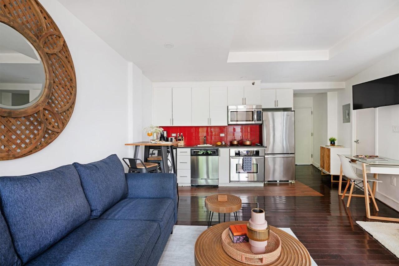 Apartment 809-2b New Bldg Jr Columbus Circle Balcony Wd