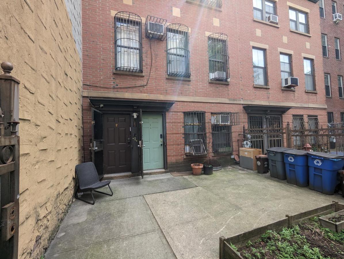 Fawlty Towers In Williamsburg * New York