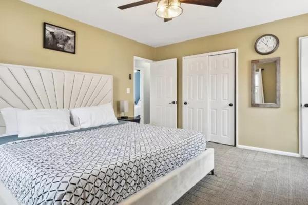 Rockaway 3 Bedroom By The Sea. Holiday home