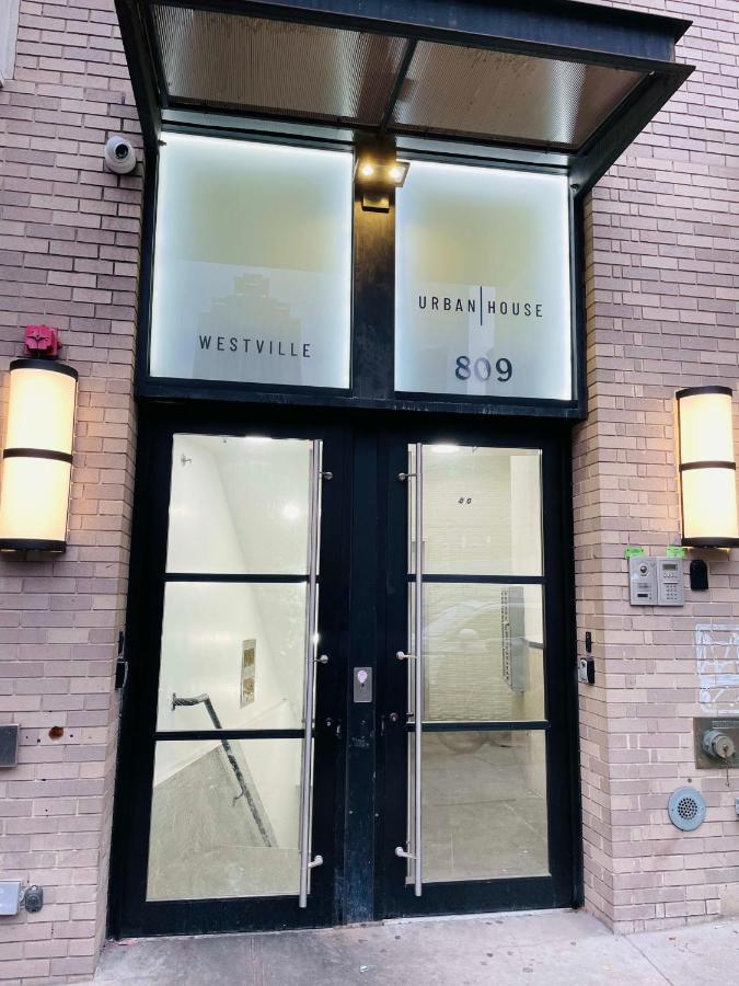 809-3a 1br Columbus Circle Elevator W D Apartment New York