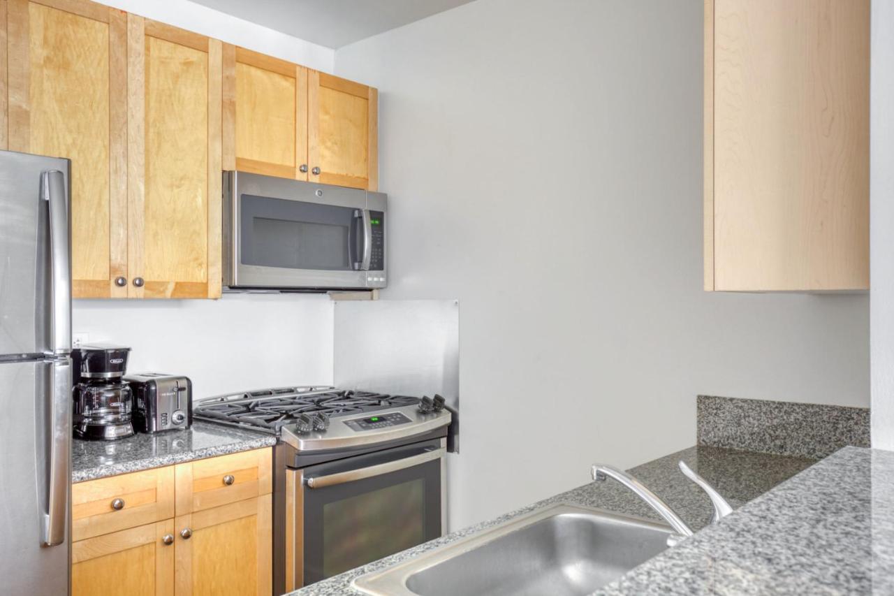Uws 1br W Doorman Gym Nr Park Nyc-932 *