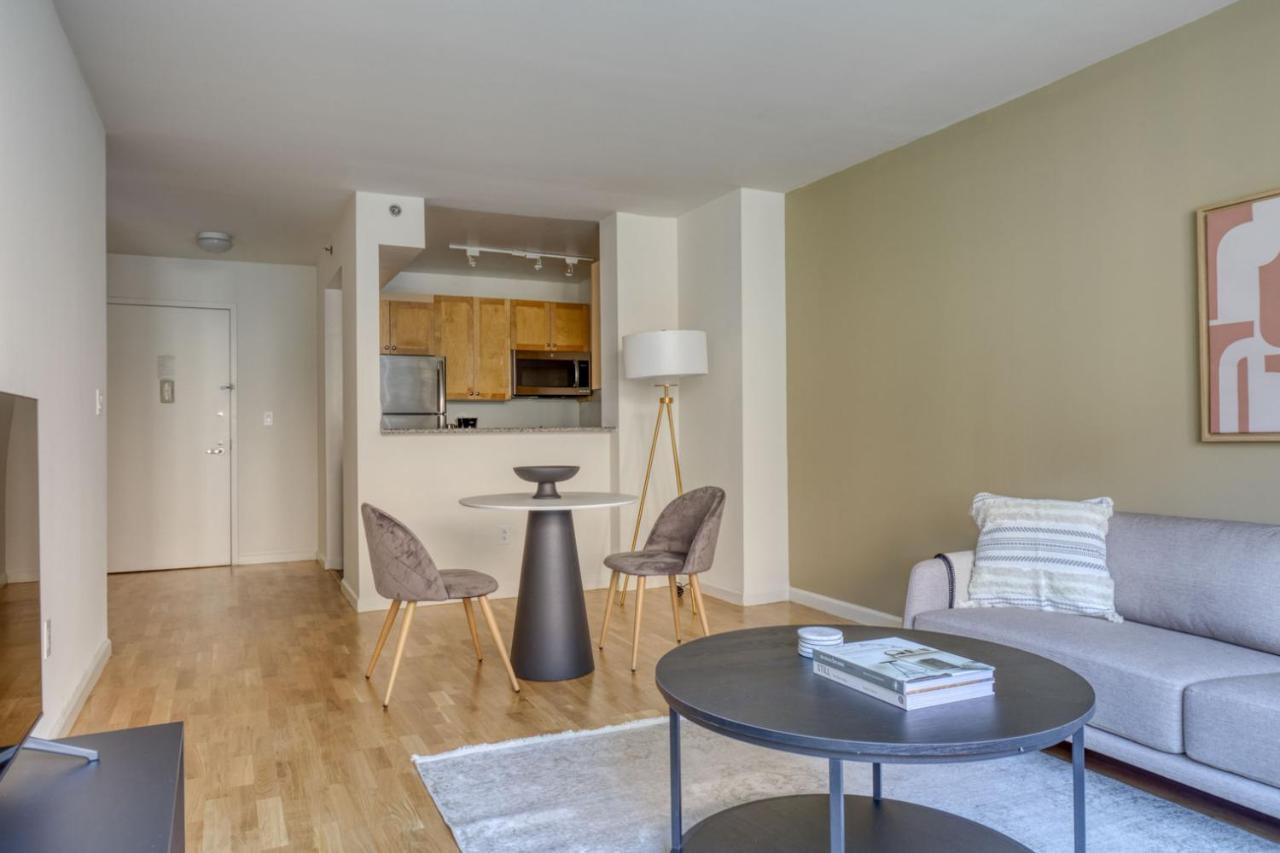 Apartment Uws 1br W Doorman Gym Nr Park Nyc-932