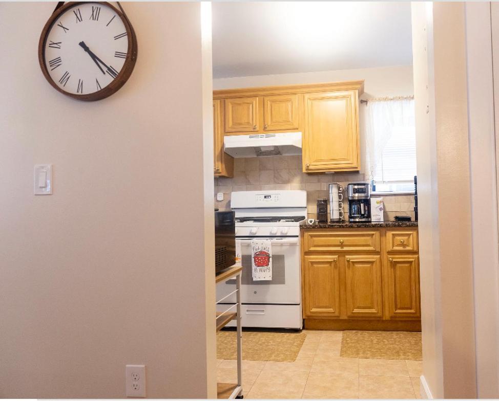 Chic Modern 2 Bed Apt Close To Jfk Apartment New York