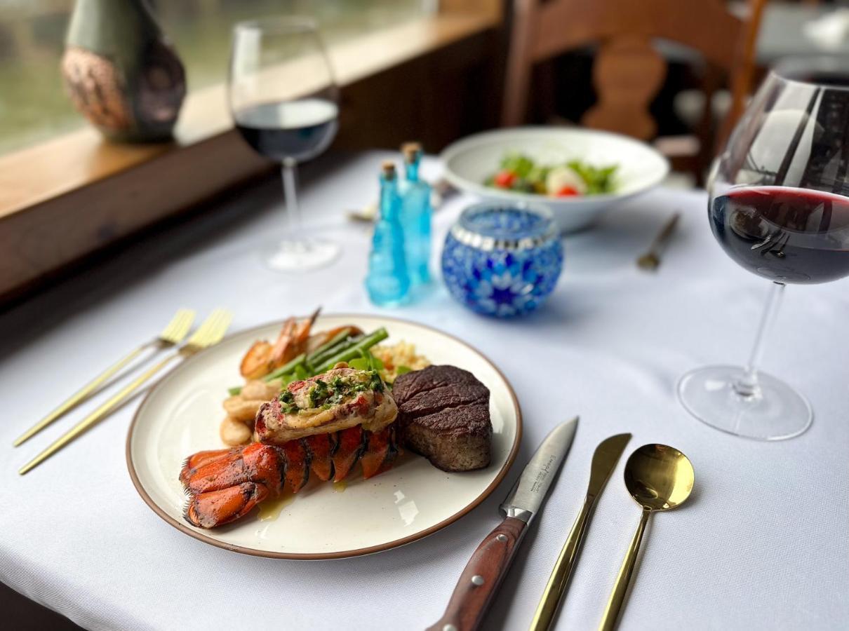 Botel Nyc Dinner Boat Louisa Of The Seas *