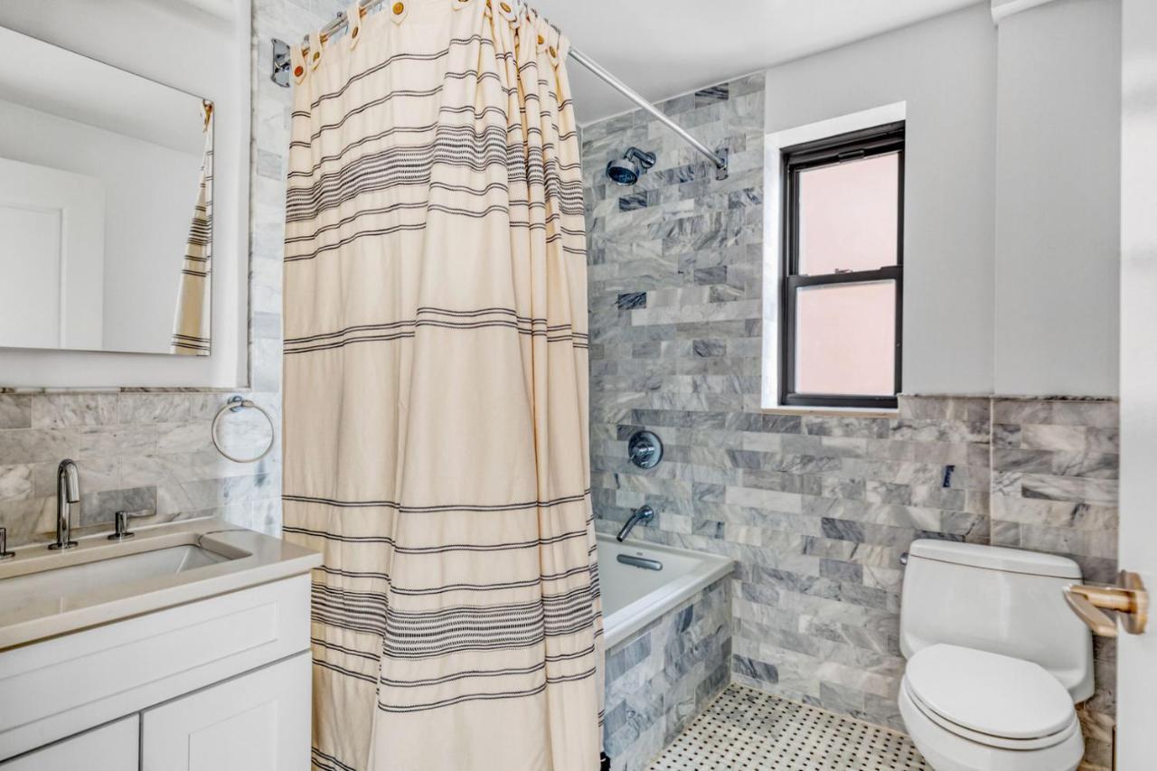 Apartment Midtown 2br W Doorman Wd Nr Grand Nyc-775 *