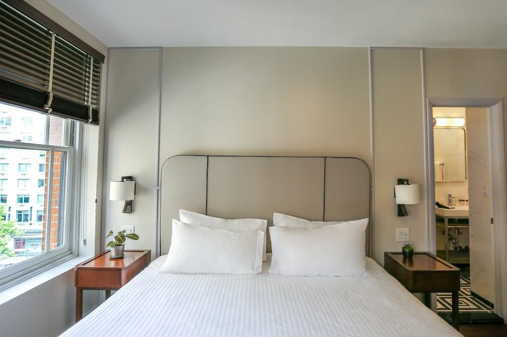 Belleclaire Park 4*