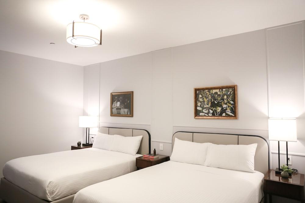Belleclaire Park 4*
