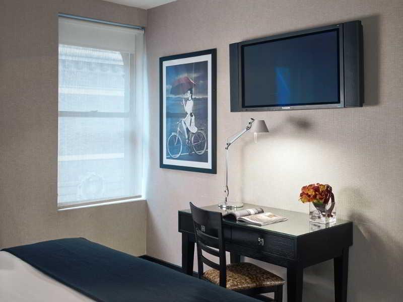 Oyo Times Square Hotel 4*
