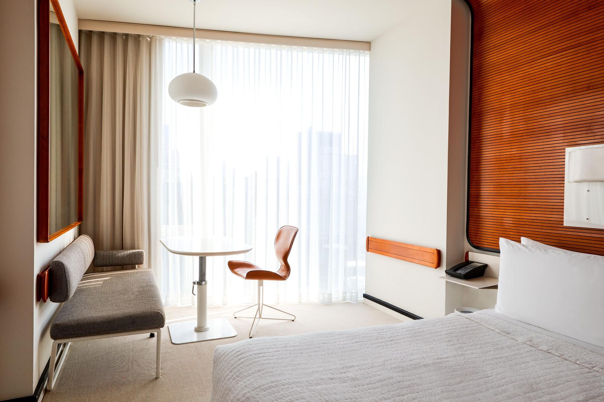 The Standard, High Line 4*