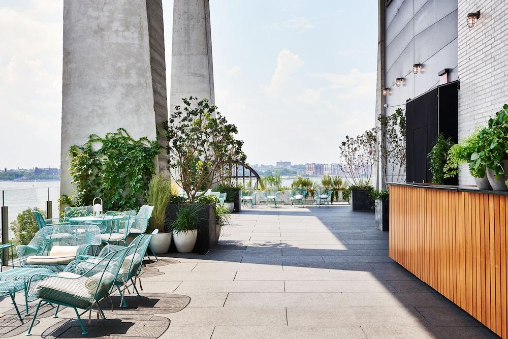 The Standard, High Line 4*