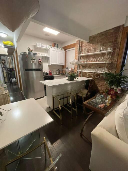 Apartment Stylish & Lovely 2 Bedroom Midtown New York