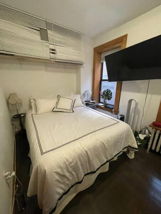Stylish & Lovely 2 Bedroom Midtown Apartment
