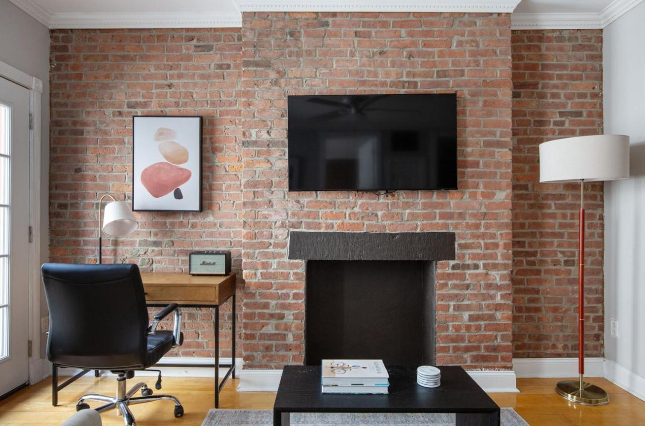East Village 2br W Balcony Nr Dining Nightlife Nyc-1212 Apartment