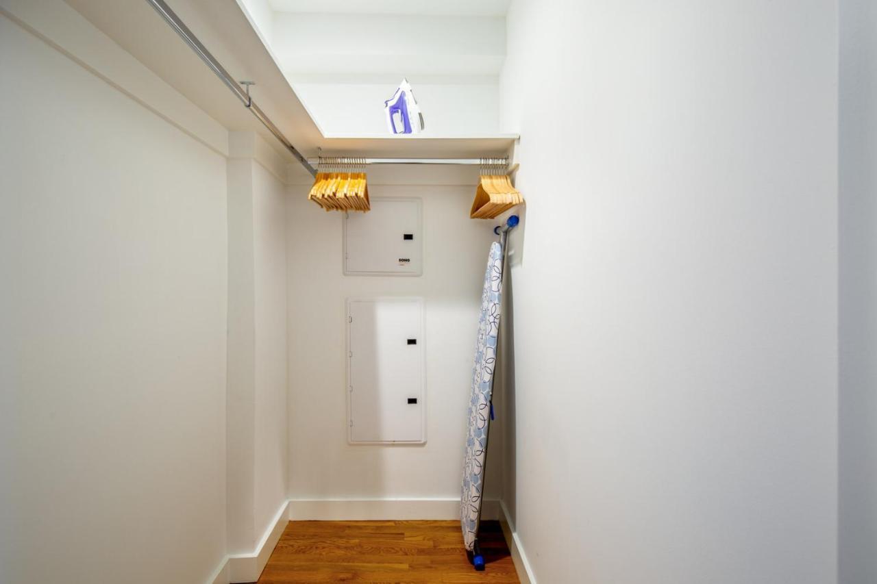 Chelsea 1br W Balcony Doorman Gym Nyc-135 New York