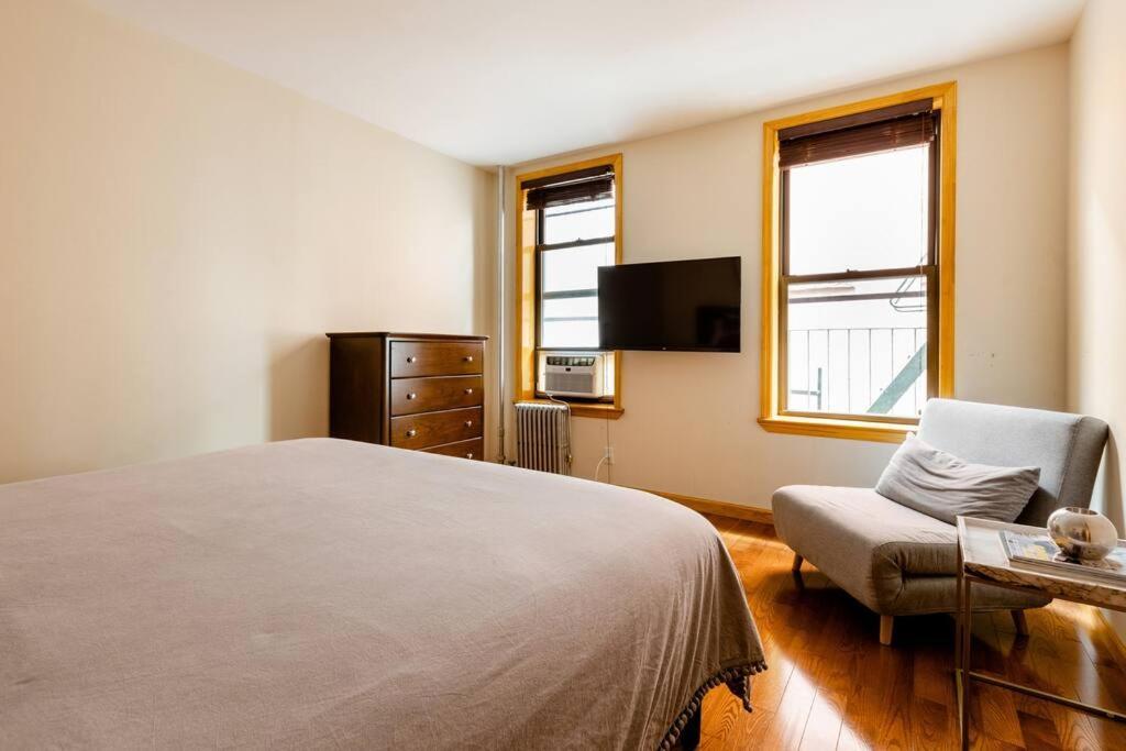 Apartment 2 Bedroom King Bed New York