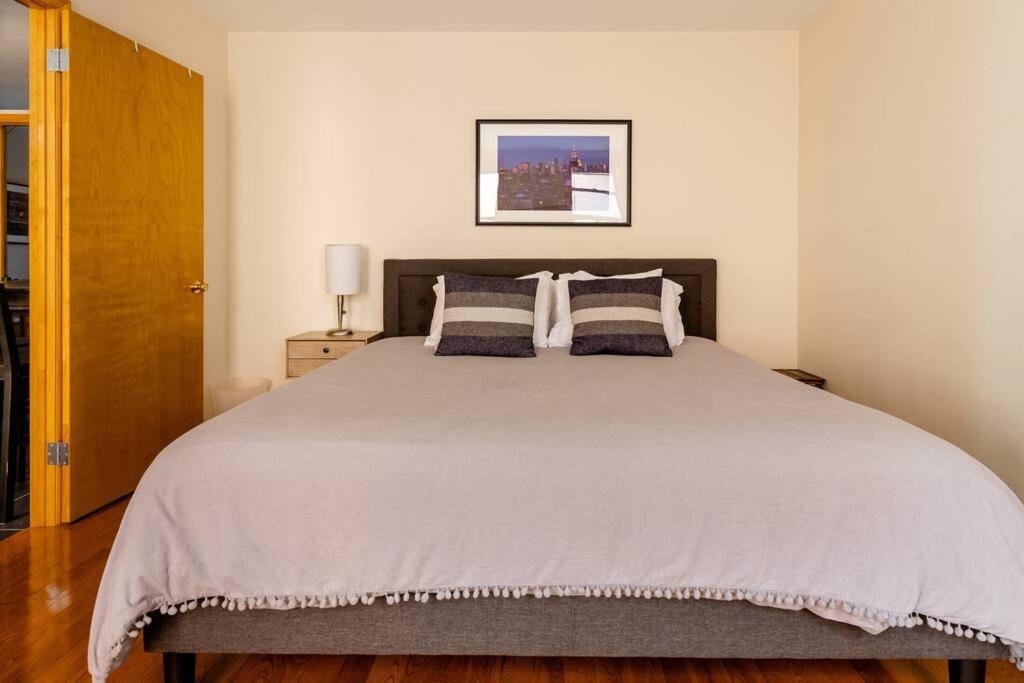 2 Bedroom King Bed * New York