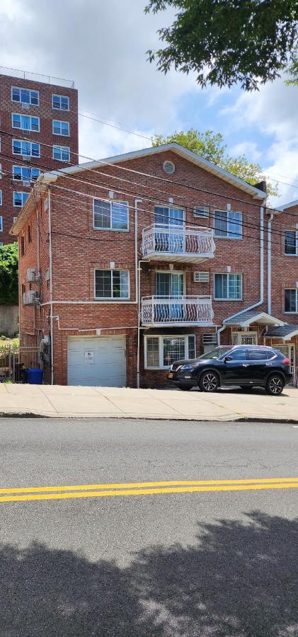 Modern Two Bedroom Jamaica Queens, Nyc *