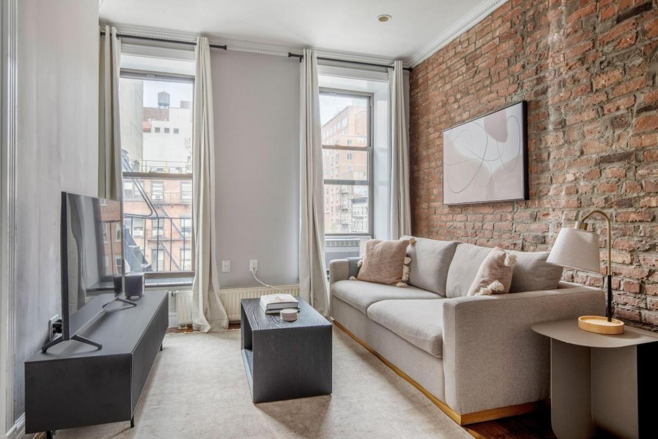 East Village 2br W Wd Nr Groceries Nyc-1221 New York