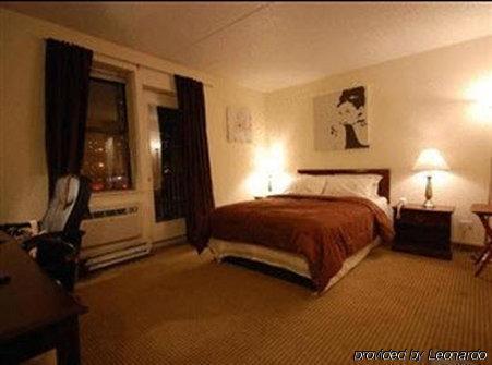 Metro Hotel 3*