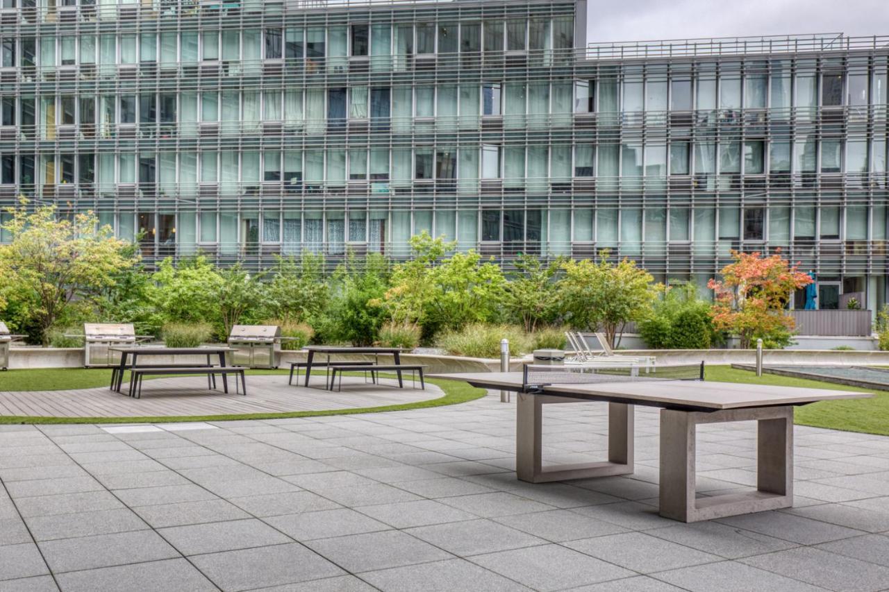 Apartment Midtown West 2br W Gym Wd Nr Hudson River Nyc-1243
