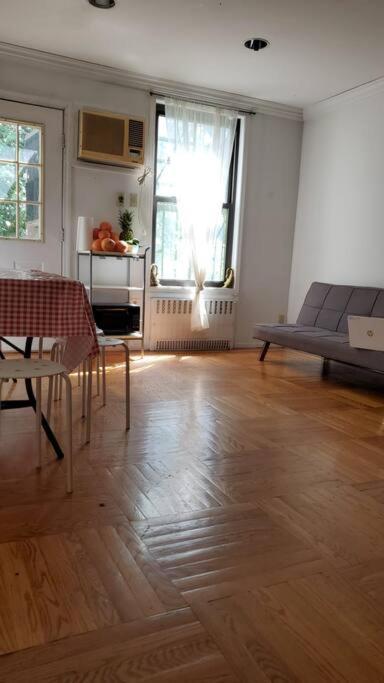 Hospedagem domiciliar Comfy At Great Townhouse In Williamsburg Nova York
