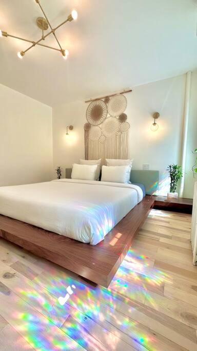 Bright, Airy, Luxe Hideaway”w” Private Backyard Apartment