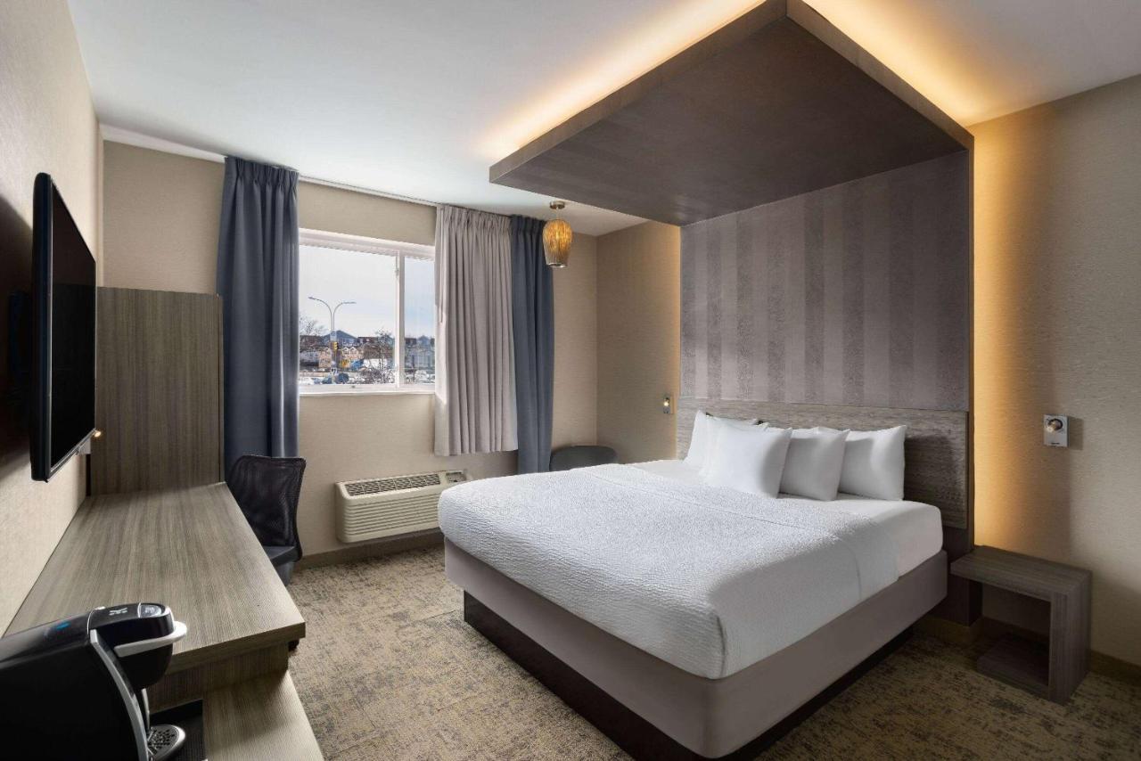 Ramada By Wyndham Bronx New York