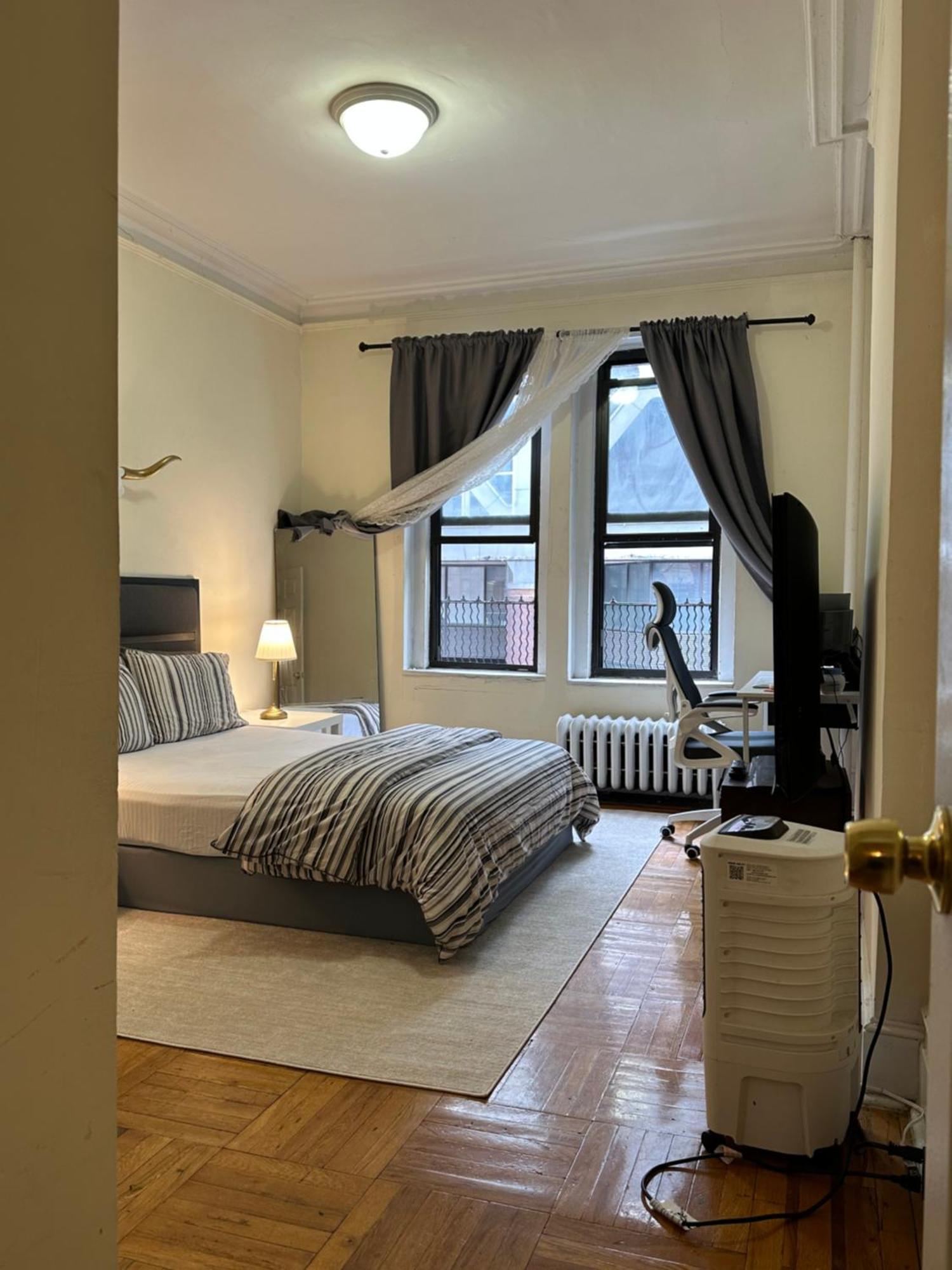 Time Square 42nd Street Private Homestay *