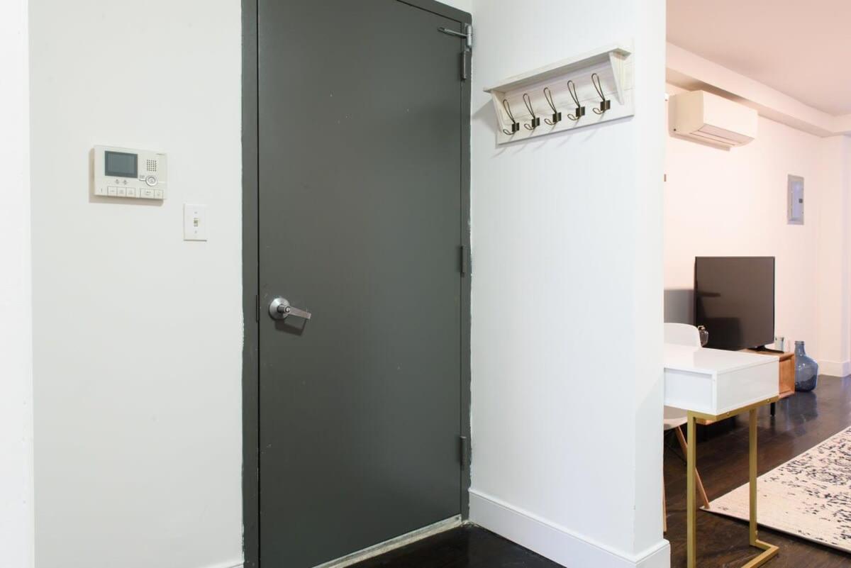 39-1 Renovated 3br Prime Midtown West