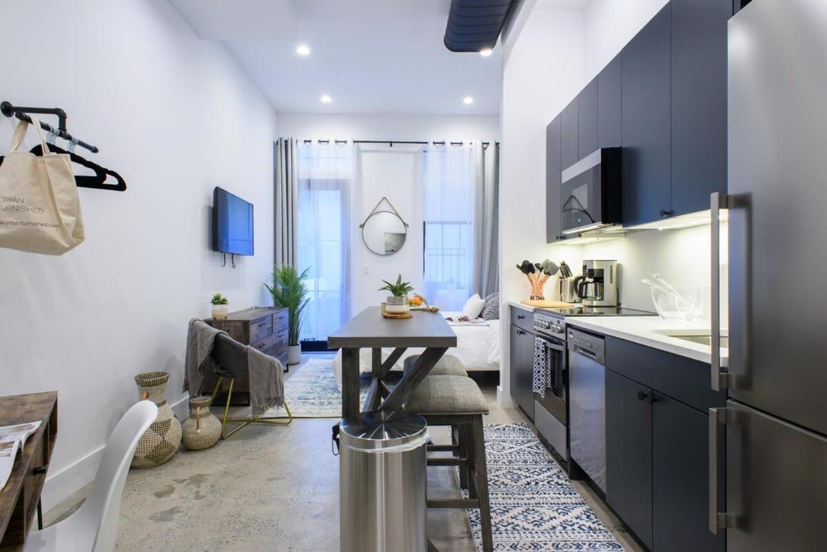 Holiday home 3-2 New Prime E Village Private Outdoor! New York