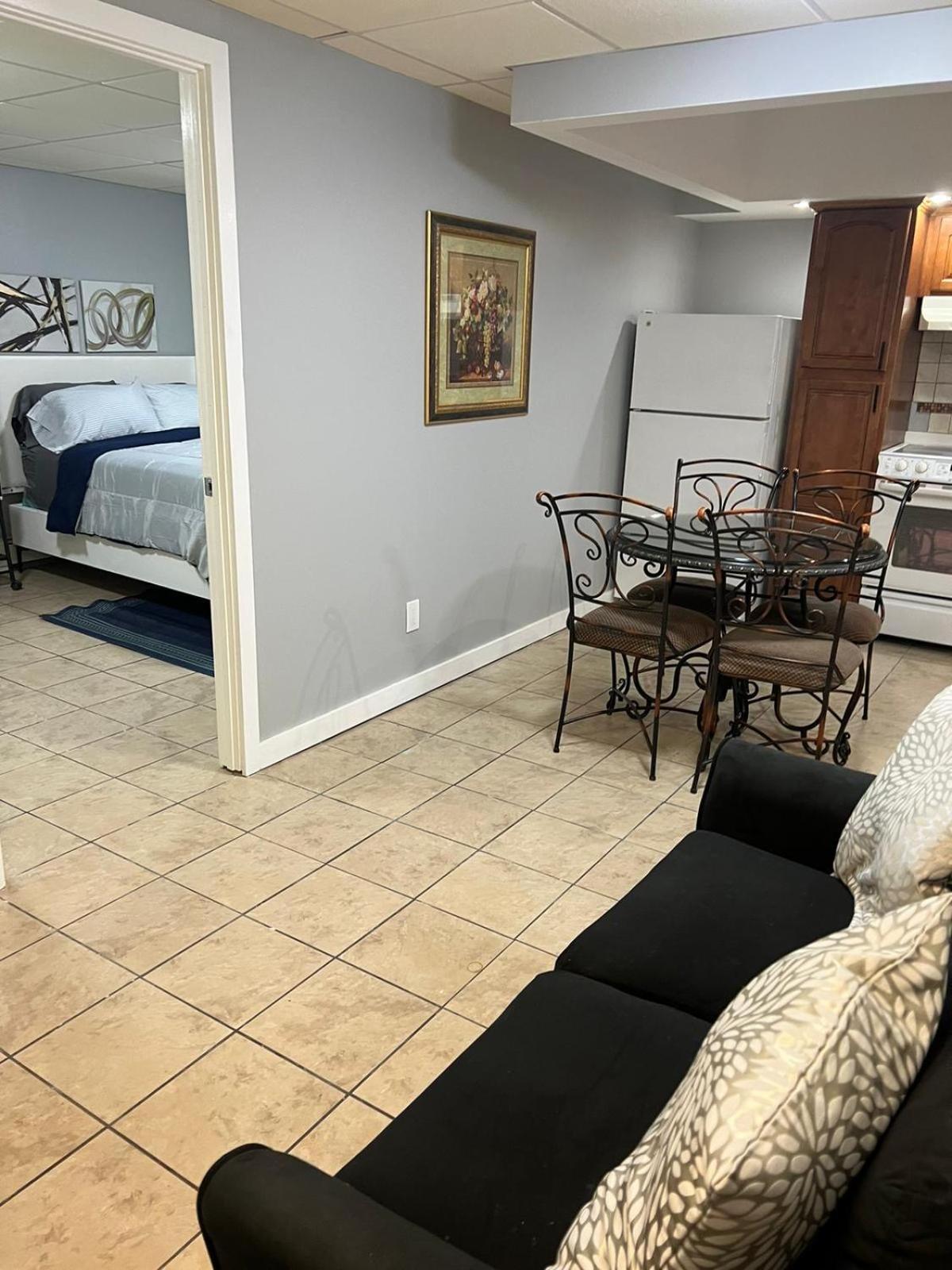 Apartment 305-b