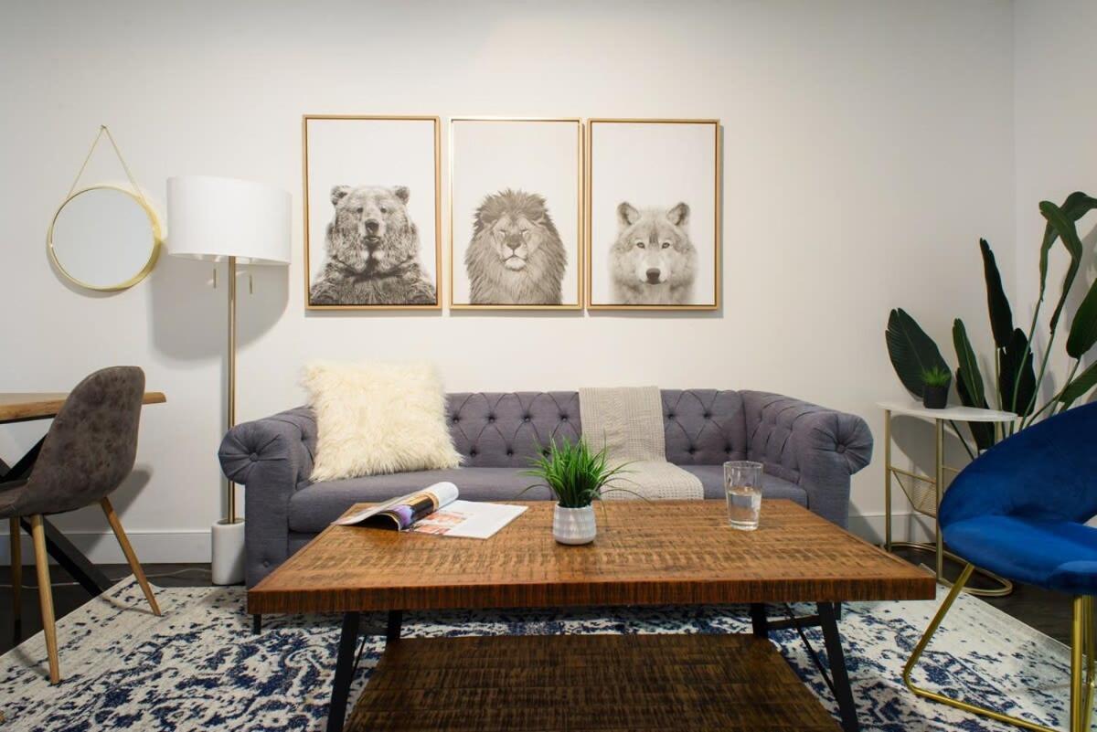 39-1 Renovated 3br Prime Midtown West * New York