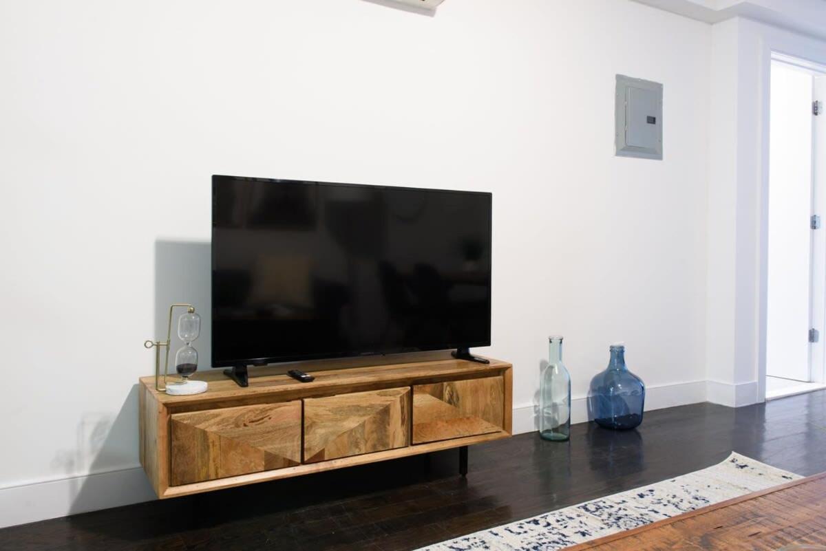 Apartment 39-1 Renovated 3br Prime Midtown West