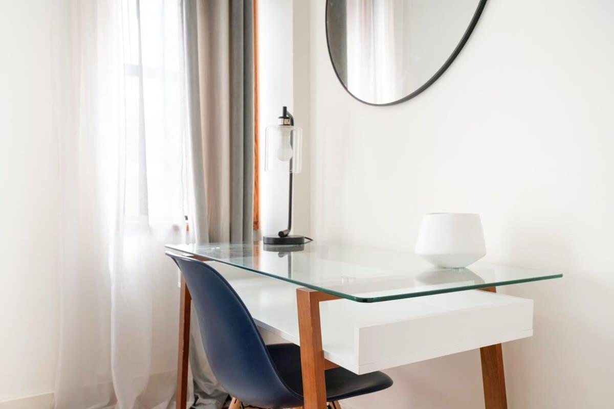 Apartment 75-2a Furnished 1br W D Elev Park