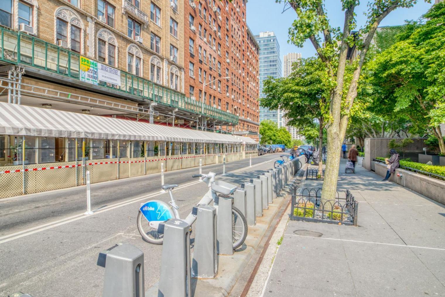 Apartment Upper W Side 1br W Gym By Lincoln Sq Nyc-331 *