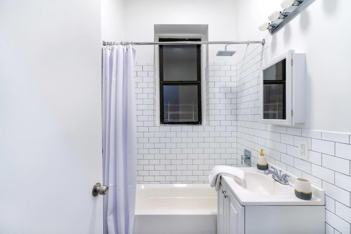 Apartment 91-1d 3br 2baths Duplex With A Private Back Yard - Gym New York